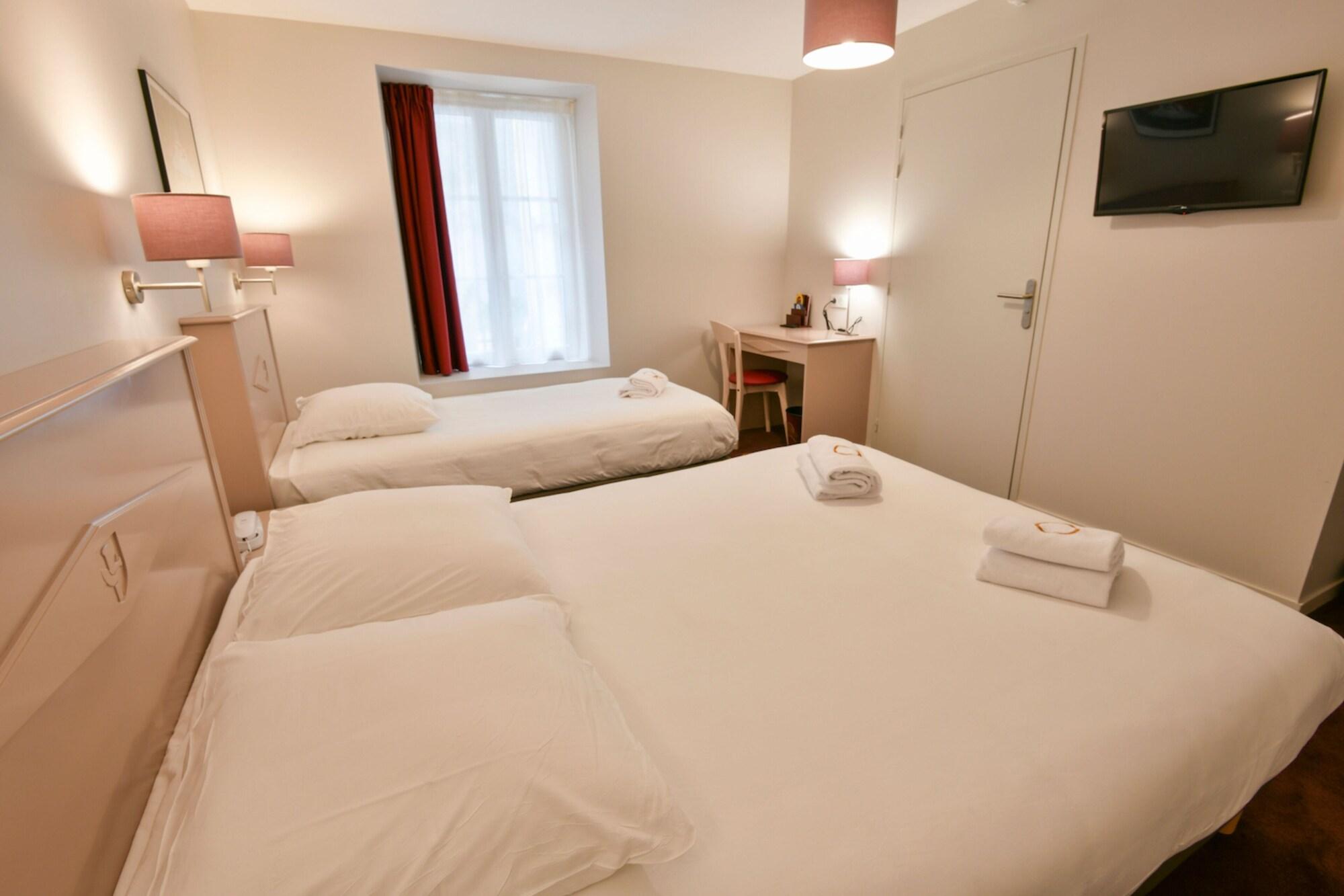 Hotel Le Roncevaux Pau Exterior photo