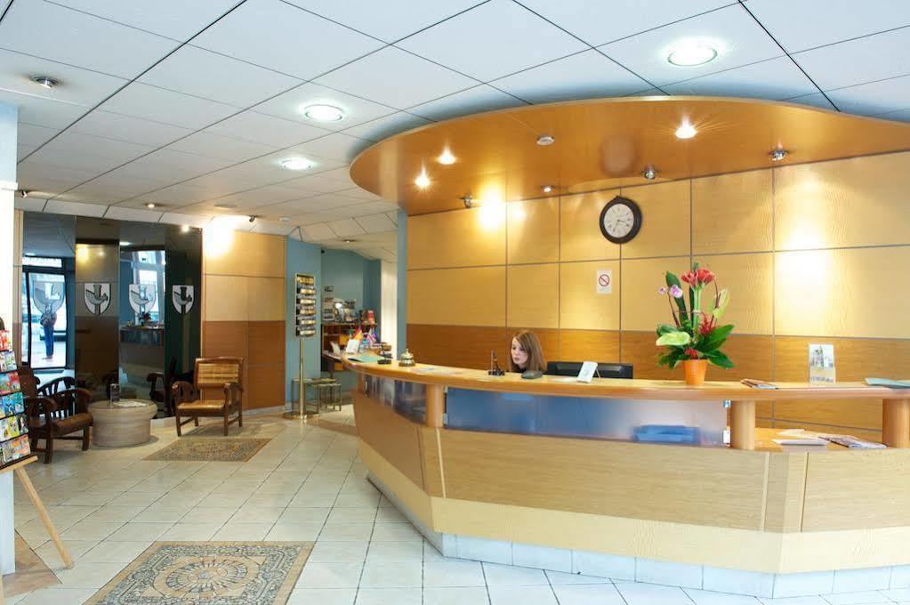 Hotel Le Roncevaux Pau Exterior photo